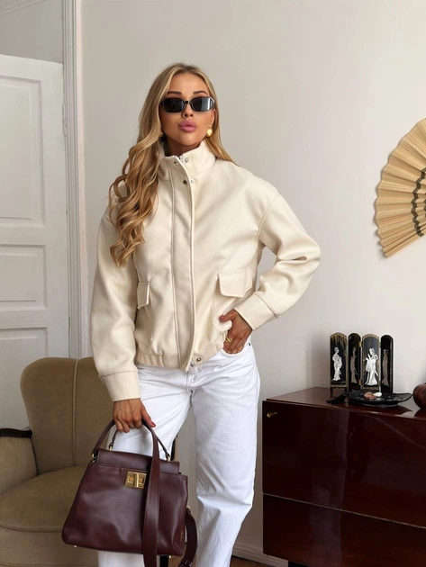 Бомбер женский кашемировый на молнии с подкладкой и воротником-стойкой G&M k-133236 42-46 Размер цвет Молочный - Фото 2 Бомбер женский кашемировый на молнии с подкладкой и воротником-стойкой G&M k-133236 42-46 Размер цвет Молочный - изображение 2