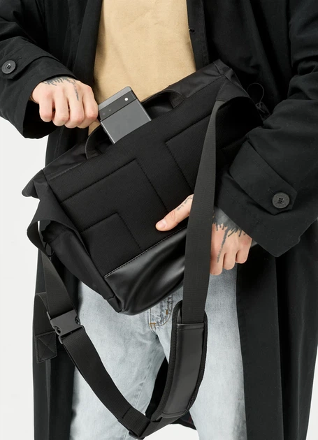 Сумка для ноутбука Sambag Roll з перфорацією 33х26х11 см чорна екошкіра - Фото 8 Сумка для ноутбука Sambag Roll з перфорацією 33х26х11 см чорна екошкіра - зображення 8