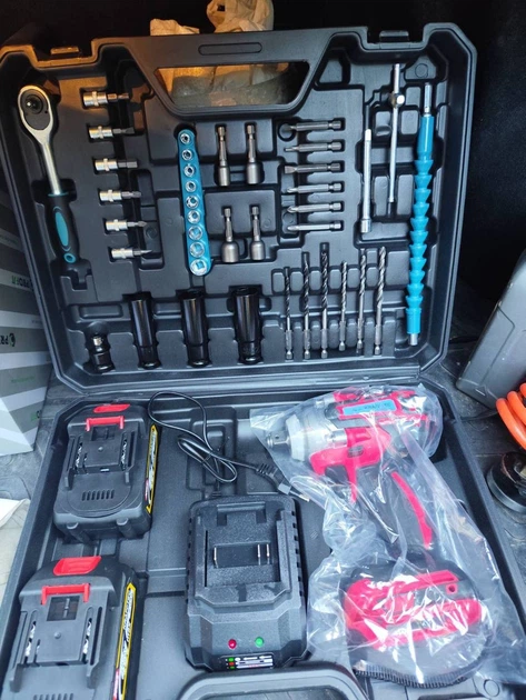 Бесщеточный гайковерт Krafftec Germani DTW 1000 аккумуляторный 1000 Нм 48 В 8 А·ч с 2 батареями 4 режимами подсветкой - изображение 9