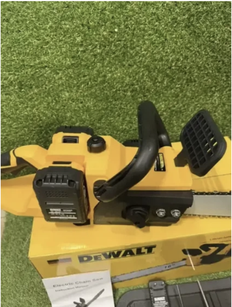 Електропила акумуляторна DeWalt 48 В 6 А·год, ланцюгова безщіткова пила для обрізання дерев і заготівлі дров, шина 40 см, 2 акумулятори в комплекті, автоматичне змащування ланцюга, безключове натягування, швидкість 24 м/с - Фото 9 Електропила акумуляторна DeWalt 48 В 6 А·год, ланцюгова безщіткова пила для обрізання дерев і заготівлі дров, шина 40 см, 2 акумулятори в комплекті, автоматичне змащування ланцюга, безключове натягування, швидкість 24 м/с - изображение 9