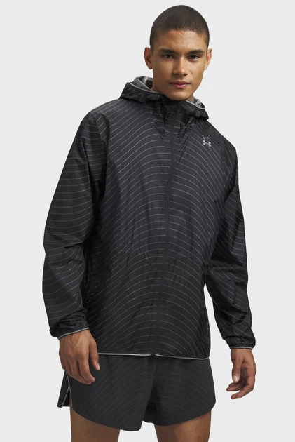 Чоловіча чорна вітровка у смужку UA Halo Run ReflectiveJacket-GRY Under Armour L 6012322-016 - Фото 1 Чоловіча чорна вітровка у смужку UA Halo Run ReflectiveJacket-GRY Under Armour L 6012322-016 - изображение 1