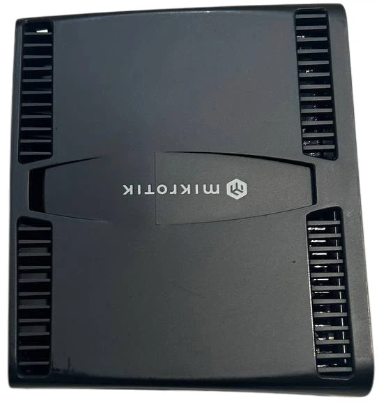 Маршрутизатор MikroTik C52iG-5HaxD2HaxD-TC - hAP ax2 (C52iG-5HaxD2HaxD-TC) (955555913586853) - Уцінка - зображення 4