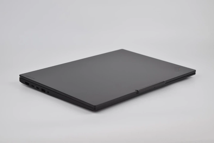 Ноутбук Lenovo ThinkPad E16 G3 U7 255H / 32GB / 1TB / 16" WQXGA IPS 120Hz / Win11 - Уцінка - зображення 2