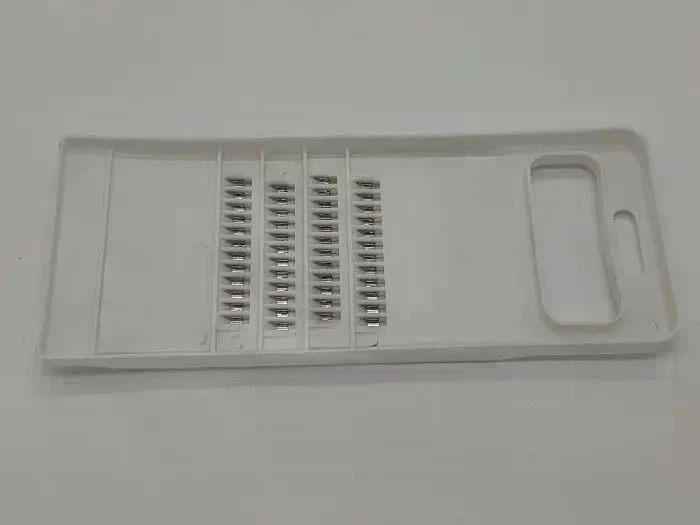 Тертка кухонна для корейської моркви пластикова Шинківка ручна L 26,5 cm W 10,5 cm - Фото 3 Тертка кухонна для корейської моркви пластикова Шинківка ручна L 26,5 cm W 10,5 cm - зображення 3