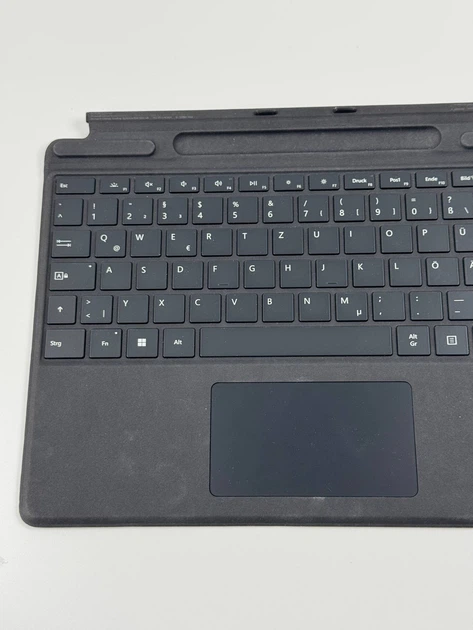 Чохол-клавіатура для планшета Microsoft Surface Pro Signature Keyboard QWERTZ Black (з тачпадом, з підсвіткою, німецька розкладка) (8XA-00005) - Б/В - зображення 4