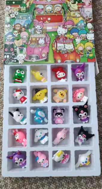 Адвент-календар Hello Kitty і Sanrio, 24 фігурки - зображення 2