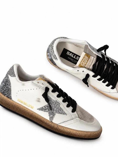 Женские кеды Golden Goose GGDB бело-серебристые из натуральной кожи с блестящей звездой и черными шнурками размер 41 - Фото 3 Женские кеды Golden Goose GGDB бело-серебристые из натуральной кожи с блестящей звездой и черными шнурками размер 41 - изображение 3