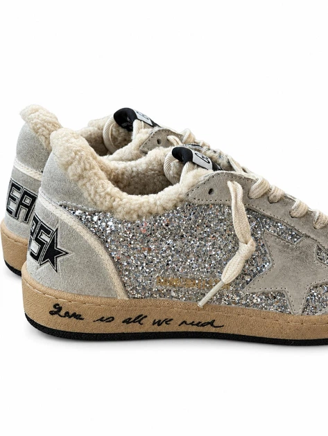 Зимние женские кеды Golden Goose светло-серые с серебристым блестящим декором из натуральной кожи и замши размер 37 - изображение 2