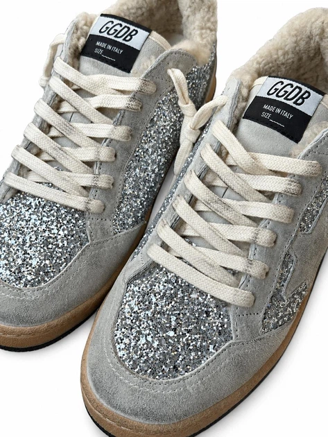 Зимние женские кеды Golden Goose светло-серые с серебристым блестящим декором из натуральной кожи и замши размер 37 - изображение 3