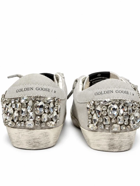 Женские кеды Golden Goose белые с перфорацией, серебристой блестящей звездой и серыми шнурками размер 42 - Фото 5 Женские кеды Golden Goose белые с перфорацией, серебристой блестящей звездой и серыми шнурками размер 42 - изображение 5