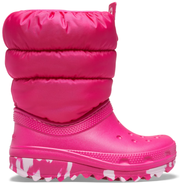 Дитячі крокси чоботи для дівчинки Crocs Classic Neo Puff Boot Candy Pink (20-21, рожевий) - Фото 2 Дитячі крокси чоботи для дівчинки Crocs Classic Neo Puff Boot Candy Pink (20-21, рожевий) - изображение 2