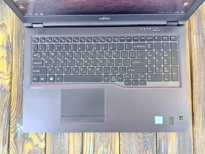 Ноутбук Fujitsu Lifebook U759 (15.6" FHD IPS,Core i5-8365u,Intel UHD 630) (6642) Б/У - изображение 6