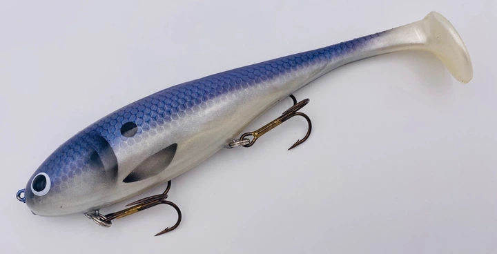 Силіконова приманка Musky Innovations Regular Shallow Swimmin' Dawg 203 мм 99 г #Shad (2315668) - Фото 2 Силіконова приманка Musky Innovations Regular Shallow Swimmin' Dawg 203 мм 99 г #Shad (2315668) - зображення 2