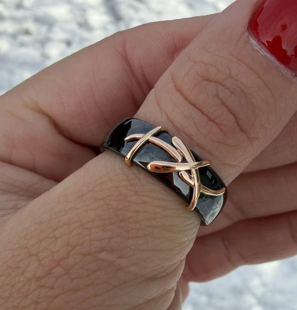 Жіноча каблучка переплетіння чорна кераміка (золото 585п) 7мм 17–22р Ceramic Cross Line GONCHAR & CO. ювелірний сплав — Розмір каблучки: 18р - изображение 3