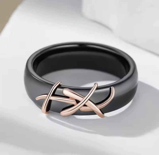 Жіноча каблучка переплетіння чорна кераміка (золото 585п) 7мм 17–22р Ceramic Cross Line GONCHAR & CO. ювелірний сплав — Розмір каблучки: 18р - изображение 4