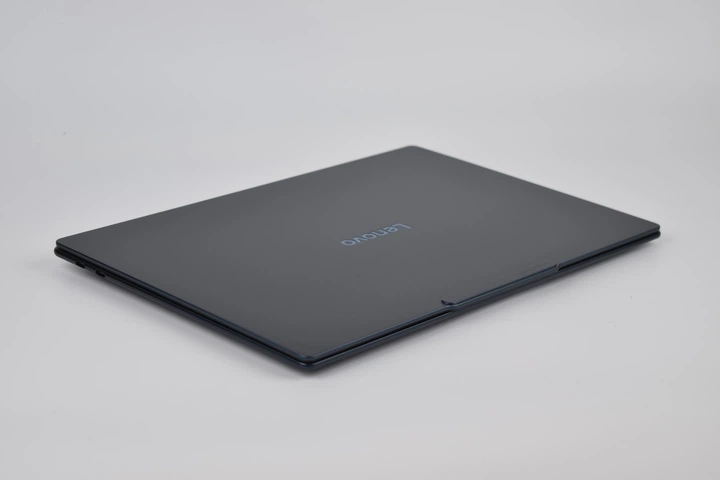 Ультрабук Lenovo Yoga Slim 7 14Q8X9 Snapdragon X Elite X1E-78-100 / 32GB / 1TB / 14.5" 3K OLED 90Hz Touch / Win11 Ноутбук - Refurbished - Фото 2 Ультрабук Lenovo Yoga Slim 7 14Q8X9 Snapdragon X Elite X1E-78-100 / 32GB / 1TB / 14.5" 3K OLED 90Hz Touch / Win11 Ноутбук - Refurbished - зображення 2