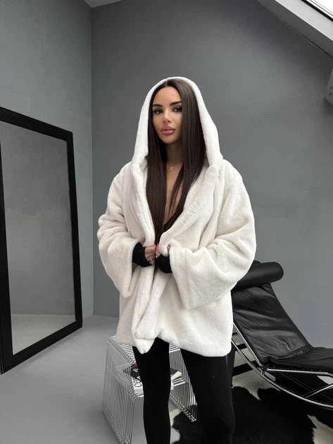 Женская шуба Soft с капюшоном свободного кроя молочная 42-48 - Фото 4 Женская шуба Soft с капюшоном свободного кроя молочная 42-48 - изображение 4