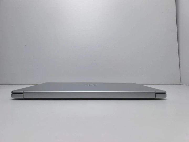 Ноутбук Hewlett Packard 15.6 HP 15 FHD IPS/Intel Core i3-N305/8GB/256GB SSD/Intel UHD Graphics/DOS/Silver (14399) Б/в - Фото 4 Ноутбук Hewlett Packard 15.6 HP 15 FHD IPS/Intel Core i3-N305/8GB/256GB SSD/Intel UHD Graphics/DOS/Silver (14399) Б/в - зображення 4