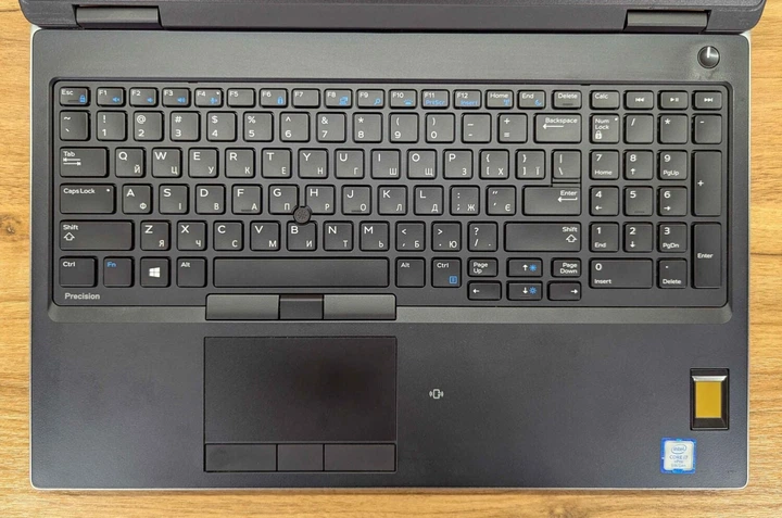 Мобильная рабочая станция Б-класс Dell Precision 7530 / 15.6" (1920x1080) IPS / Intel Core i7-8850H (6 (12) ядер по 2.6 - 4.3 GHz) / 32 GB DDR4 / 512 GB SSD / nVidia Quadro P2000, 4 GB GDDR5, 128-bit / WebCam / TouchID / Windows 10 б/у + Подарок Мышь - Фото 3 Мобильная рабочая станция Б-класс Dell Precision 7530 / 15.6" (1920x1080) IPS / Intel Core i7-8850H (6 (12) ядер по 2.6 - 4.3 GHz) / 32 GB DDR4 / 512 GB SSD / nVidia Quadro P2000, 4 GB GDDR5, 128-bit / WebCam / TouchID / Windows 10 б/у + Подарок Мышь - изображение 3