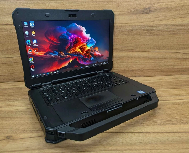 Захищений ноутбук Dell Latitude 5424 Rugged / 14" (1920x1080) IPS Touch / Intel Core i7-8650U (4 (8) ядра по 1.9 - 4.2 GHz) / 16 GB DDR4 / 512 GB SSD / AMD Radeon RX 540, 2 GB GDDR5, 128-bit / WebCam / Windows 10 б/в + Подарунок Бездротова миша / USB - Фото 4 Захищений ноутбук Dell Latitude 5424 Rugged / 14" (1920x1080) IPS Touch / Intel Core i7-8650U (4 (8) ядра по 1.9 - 4.2 GHz) / 16 GB DDR4 / 512 GB SSD / AMD Radeon RX 540, 2 GB GDDR5, 128-bit / WebCam / Windows 10 б/в + Подарунок Бездротова миша / USB - зображення 4