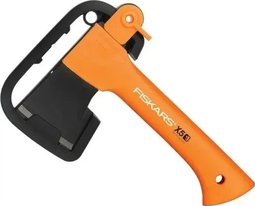 Zestaw campingowy Fiskars Siekiera X5 + nóż + piła (1057912) - Zdjęcie 4 Zestaw campingowy Fiskars Siekiera X5 + nóż + piła (1057912) - obraz 4