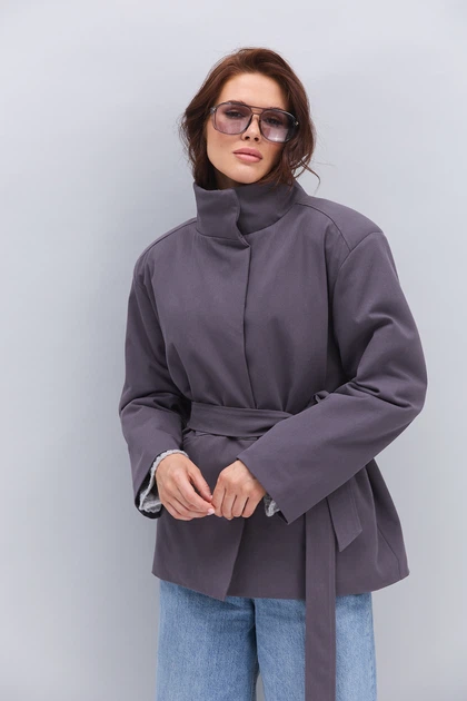 Короткий утеплений тренч темно-сірий з коміром-стійкою Arjen 35621, розмір L/XL, код кольору 127305 - Фото 4 Короткий утеплений тренч темно-сірий з коміром-стійкою Arjen 35621, розмір L/XL, код кольору 127305 - изображение 4