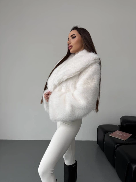 Женская шуба Cropped укороченная с отложным воротником свободного кроя белая 42-48 - изображение 3
