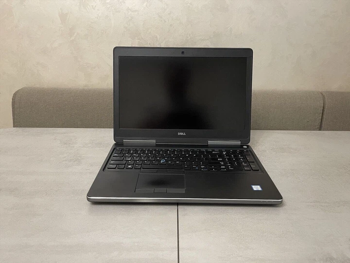 Мобільна робоча станція Б-клас Dell Precision 7520 / 15.6" (1920x1080) IPS / Intel Core i7-6820HQ (4 (8) ядра по 2.7 - 3.6 GHz) / 16 GB DDR4 / 256 GB SSD + 500 GB HDD / nVidia Quadro M1200, 4 GB GDDR5, 256-bit / WebCam б/в + Подарунок Миша / USB - Фото 2 Мобільна робоча станція Б-клас Dell Precision 7520 / 15.6" (1920x1080) IPS / Intel Core i7-6820HQ (4 (8) ядра по 2.7 - 3.6 GHz) / 16 GB DDR4 / 256 GB SSD + 500 GB HDD / nVidia Quadro M1200, 4 GB GDDR5, 256-bit / WebCam б/в + Подарунок Миша / USB - зображення 2