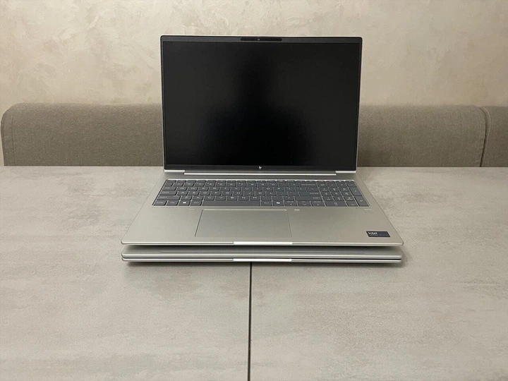Ультрабук HP EliteBook 660 G11 / 16" (1920x1200) IPS / Intel Core Ultra 5 135U (12 (14) ядер по 1.6 - 4.4 GHz) / 16 GB DDR5 / 256 GB SSD M.2 / Intel Graphics / WebCam б/в + Подарунок Дротова миша / USB - Фото 3 Ультрабук HP EliteBook 660 G11 / 16" (1920x1200) IPS / Intel Core Ultra 5 135U (12 (14) ядер по 1.6 - 4.4 GHz) / 16 GB DDR5 / 256 GB SSD M.2 / Intel Graphics / WebCam б/в + Подарунок Дротова миша / USB - зображення 3