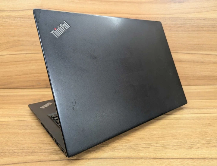 Ультрабук Б-класс Lenovo ThinkPad X13 Gen1 / 13.3" (1920x1080) IPS Touch / Intel Core i7-10610U (4 (8) ядра по 1.8 - 4.9 GHz) / 16 GB DDR4 / 512 GB SSD / Intel UHD Graphics / WebCam / Windows 10 б/у + Подарок Беспроводная мышь / USB - Фото 8 Ультрабук Б-класс Lenovo ThinkPad X13 Gen1 / 13.3" (1920x1080) IPS Touch / Intel Core i7-10610U (4 (8) ядра по 1.8 - 4.9 GHz) / 16 GB DDR4 / 512 GB SSD / Intel UHD Graphics / WebCam / Windows 10 б/у + Подарок Беспроводная мышь / USB - изображение 8