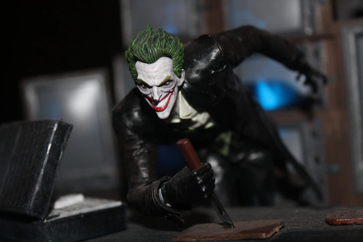 Фигурка коллекционное издание ДС DC Бэтмен:Летопись Аркхема - Джокер Batman Arkham Origins Joker BL56 - изображение 2