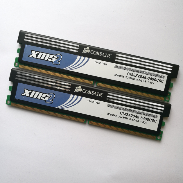 Ігрова оперативна пам'ять Corsair DDR2 4Gb (2Gb+2Gb) 800 MHz PC2 6400U CL5 (CM2X2048-6400C5C) Б/У - зображення 1