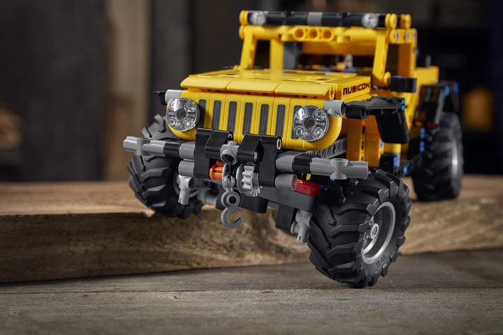 Конструктор LEGO Technic Jeep Wrangler 665 деталей (42122) - зображення 9