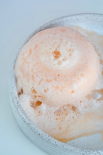 Бомбочка для ванн з ніжною піною Maldives Dreams Tropical sorbet Bubble Bath Bomb 200 г (4820173326211) - Фото 4 Бомбочка для ванн з ніжною піною Maldives Dreams Tropical sorbet Bubble Bath Bomb 200 г (4820173326211) - зображення 4