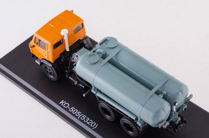 Модель SSM КАМАЗ-53213 Вакуумная машина КО-505 масштаб 1:43