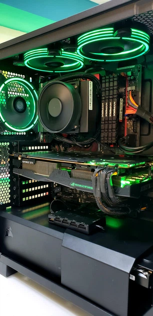 自作ゲーミングPC/Core i7-6700K/16G/GTX1070Ti 自作ゲーミングPC/Core i7-6700K/16G/GTX1070Ti