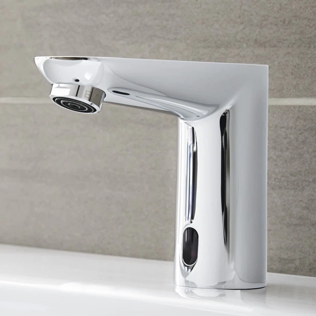 Кран для раковины бесконтактный без смешивания GROHE Euroeco Cosmopolitan E хром латунь питание на батарейках 6V 36271000 - изображение 3