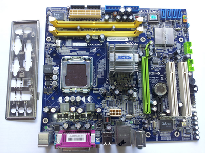 Материнская плата S775 Foxconn 945GZ7MC-KS2H Б/У