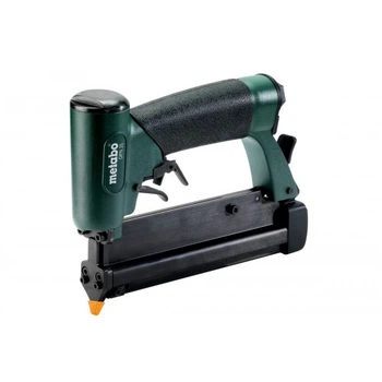 Пневматический гвоздезабиватель Metabo DPN 25 (601563500)
