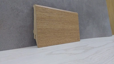 Плинтус Супер Профиль Дуб 2800x80x21 Светло коричневый 1682d