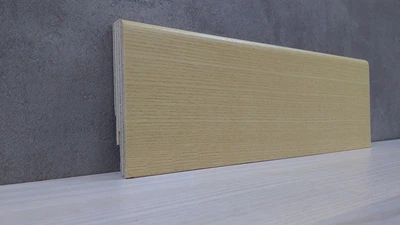 Плинтус Luciano Tratline Ясень (Frassiono) 2400x82x15 Светло коричневый 195/082QC16/8
