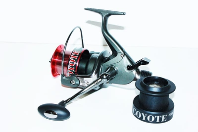 Катушка карповая с бейтраннером BratFishing COYOTE RD 6000