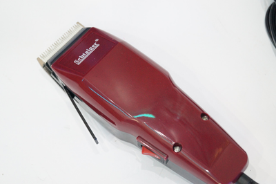 Машинка для стрижки Schtaiger SHG-4713 Красный