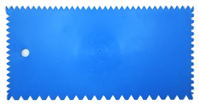 Шпатель пластиковый зубчатый 100х200мм Favorit 05-644