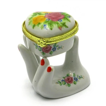 Керамічна скринька "Рука і серце" (7,5х6,5х5 см) Homade