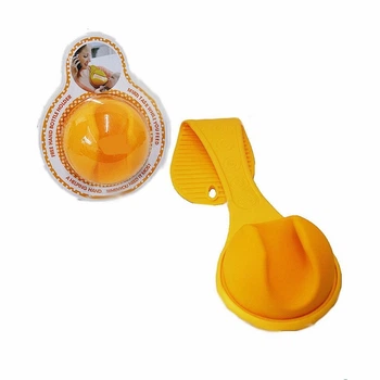 Держатель детской бутылочки при кормлении Free Hand Bottle Holder