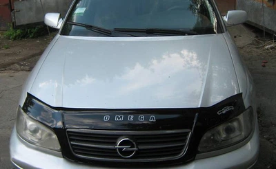Дефлектор капота Opel Omega B 1999-2003 с логотипом Vip Tuning