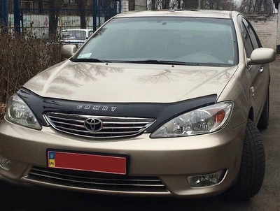 Дефлектор капота Toyota Camry 2001-2006 с логотипом Vip Tuning