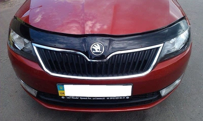 Дефлектор капота Skoda Rapid 2012- с логотипом Vip Tuning