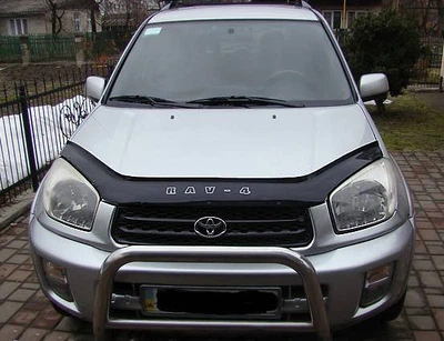 Дефлектор капота Toyota RAV4 2000-2005 с логотипом Vip Tuning